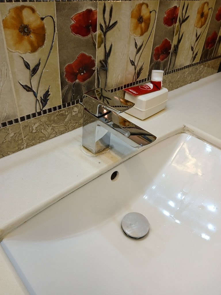 Đánh giá sản phẩm Vòi lavabo nóng lạnh GR TOTO TLG02301V