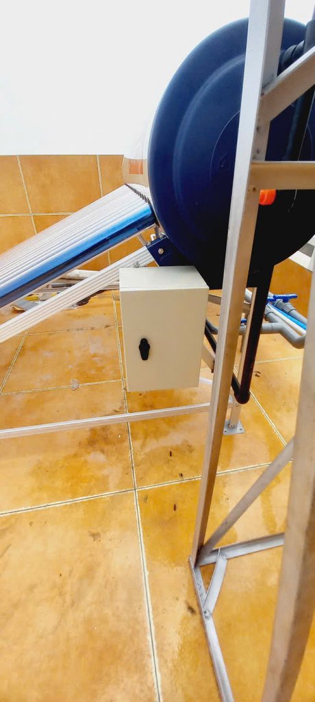 Đánh giá sản phẩm Bộ hỗ trợ nhiệt cho máy nước nóng năng lượng mặt trời dạng ống Ariston PC-3-E