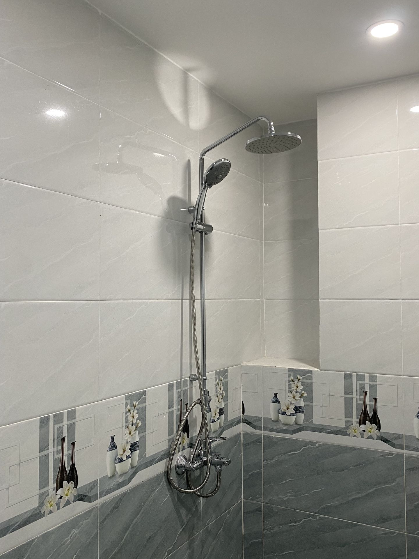 Đánh giá sản phẩm Bộ sen tắm cây nóng lạnh INAX BFV-1115S-3C (BFV1115S3C)