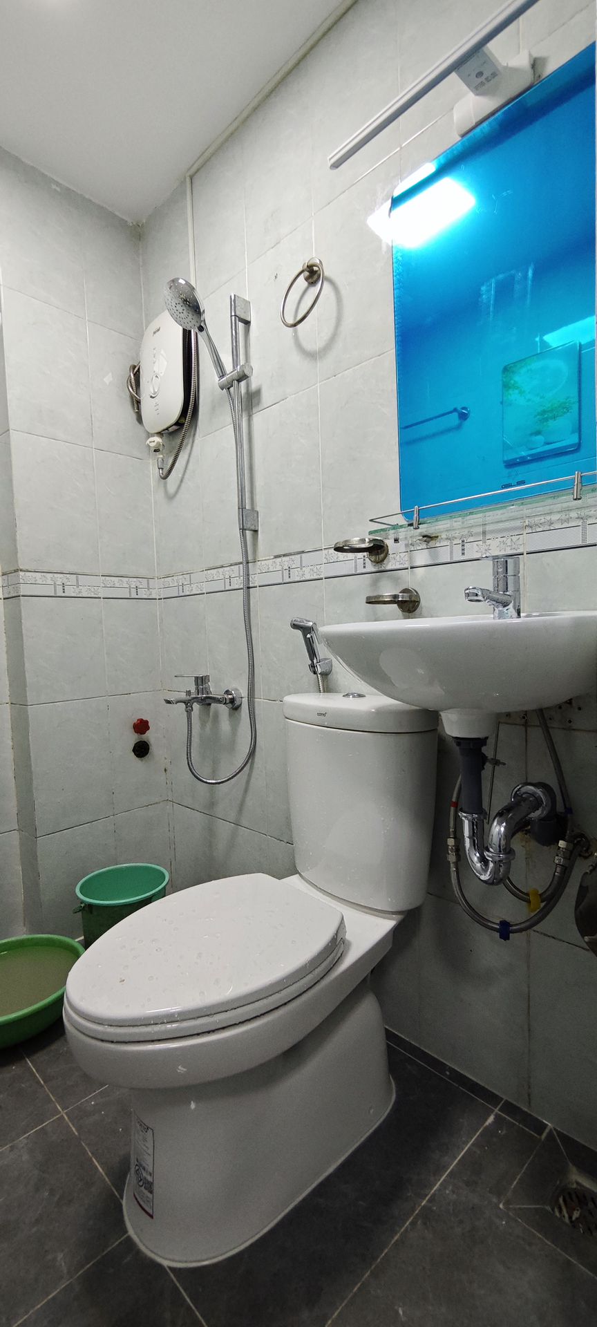 Đánh giá sản phẩm Bồn cầu 2 khối COTTO C1389 nắp êm dòng Timon