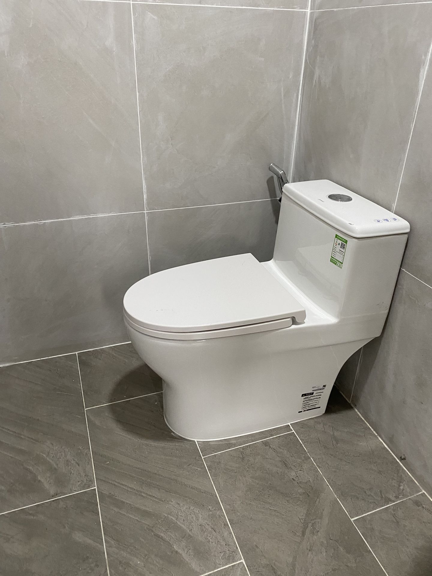 Đánh giá sản phẩm Bồn cầu 1 khối nắp êm JOMOO 11160-2-5/31K-I011