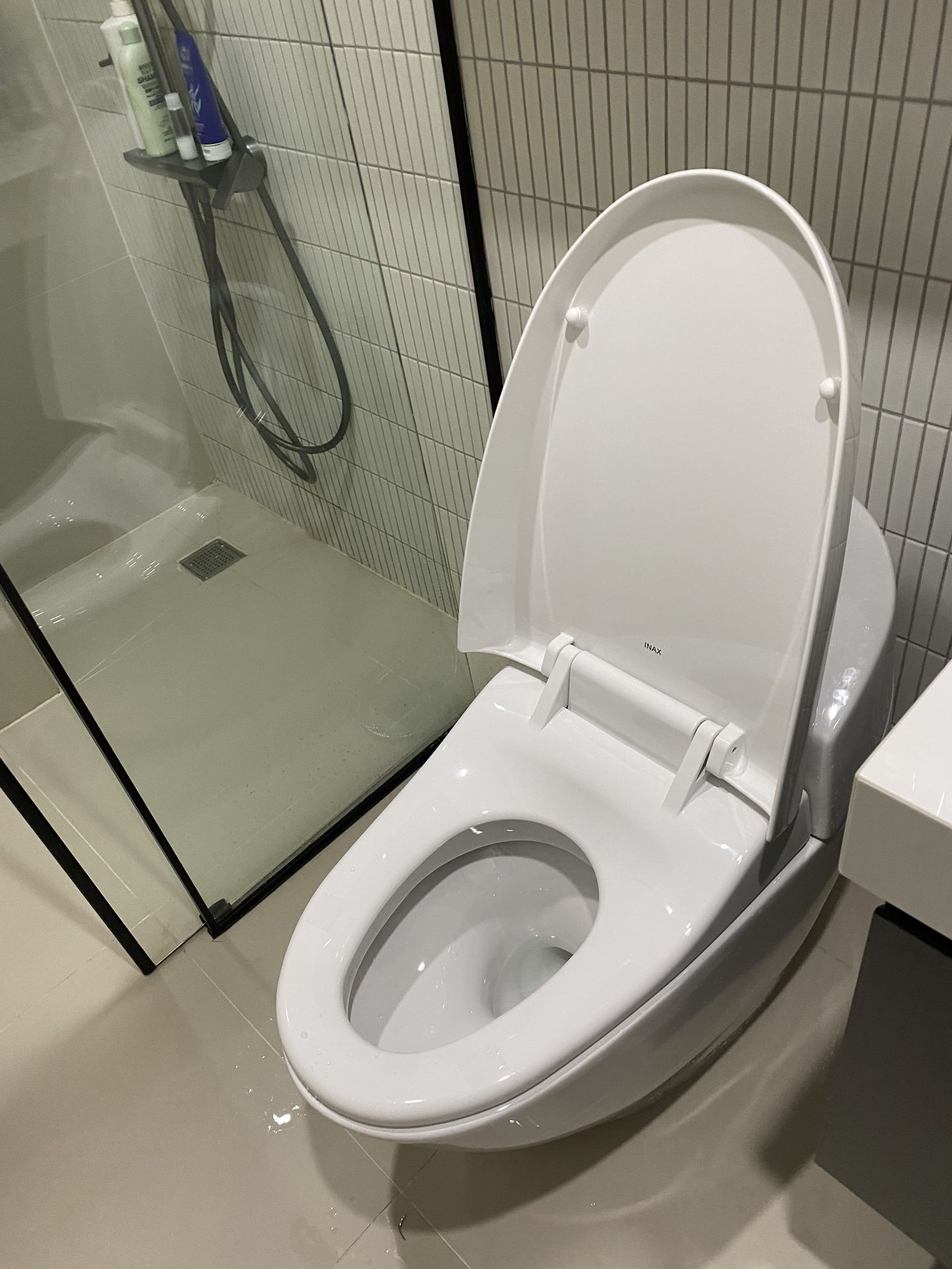 Đánh giá sản phẩm Nắp bồn cầu đóng êm INAX CF-2700VS (CF2700VS)