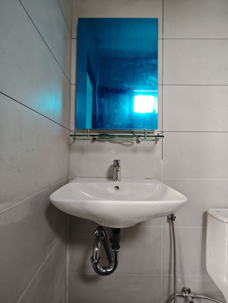 Đánh giá sản phẩm Gương Led GLS HM35R30 chữ nhật đứng 50x70cm
