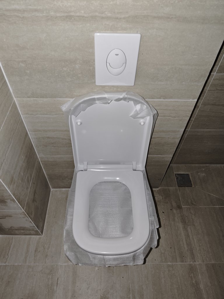 Đánh giá sản phẩm Két nước âm tường có khung 3 trong 1 GROHE 38722001