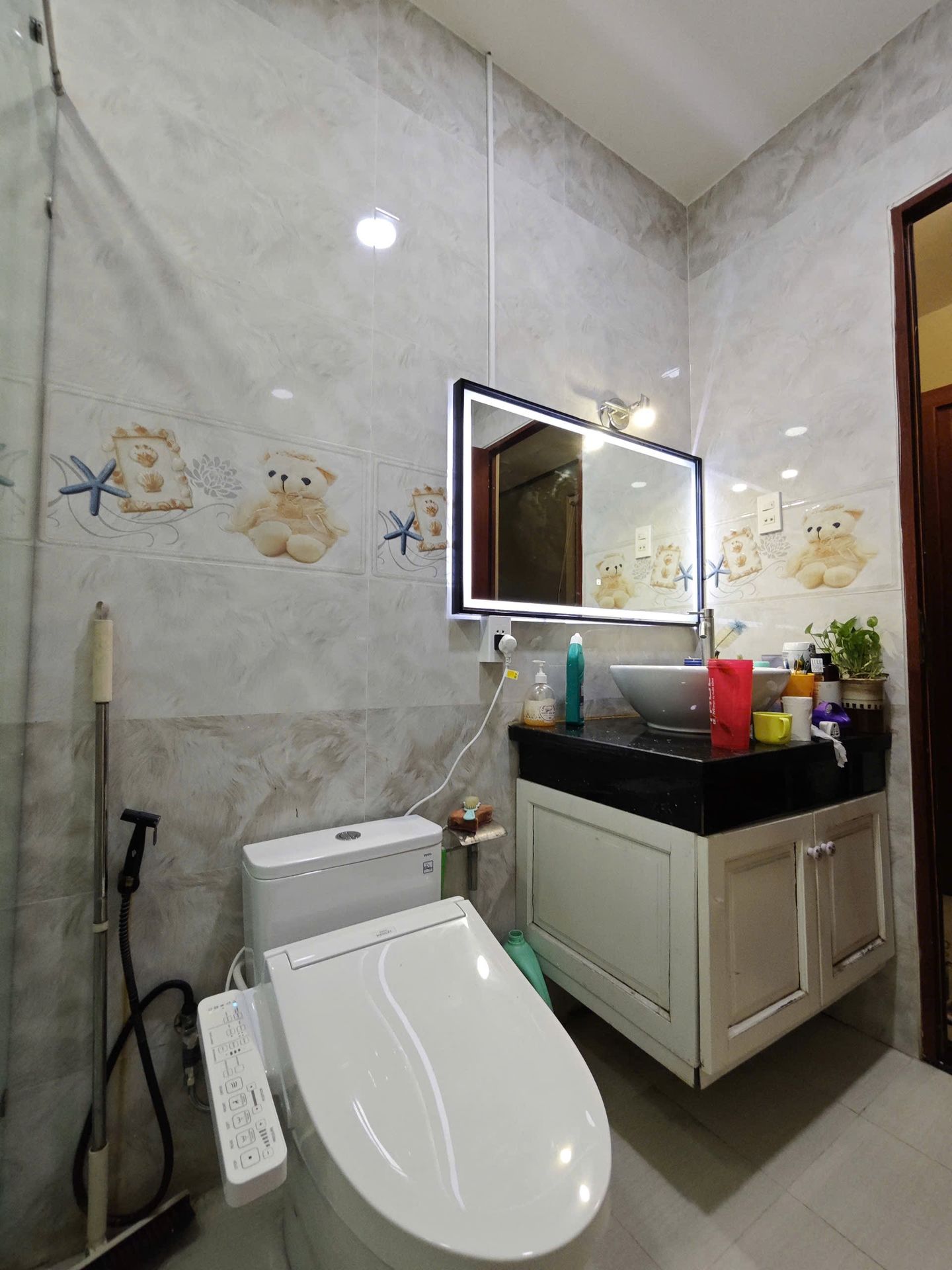 Đánh giá sản phẩm Bồn cầu 1 khối TOTO MS857DW16 nắp điện tử Washlet C2 TCF23410AAA