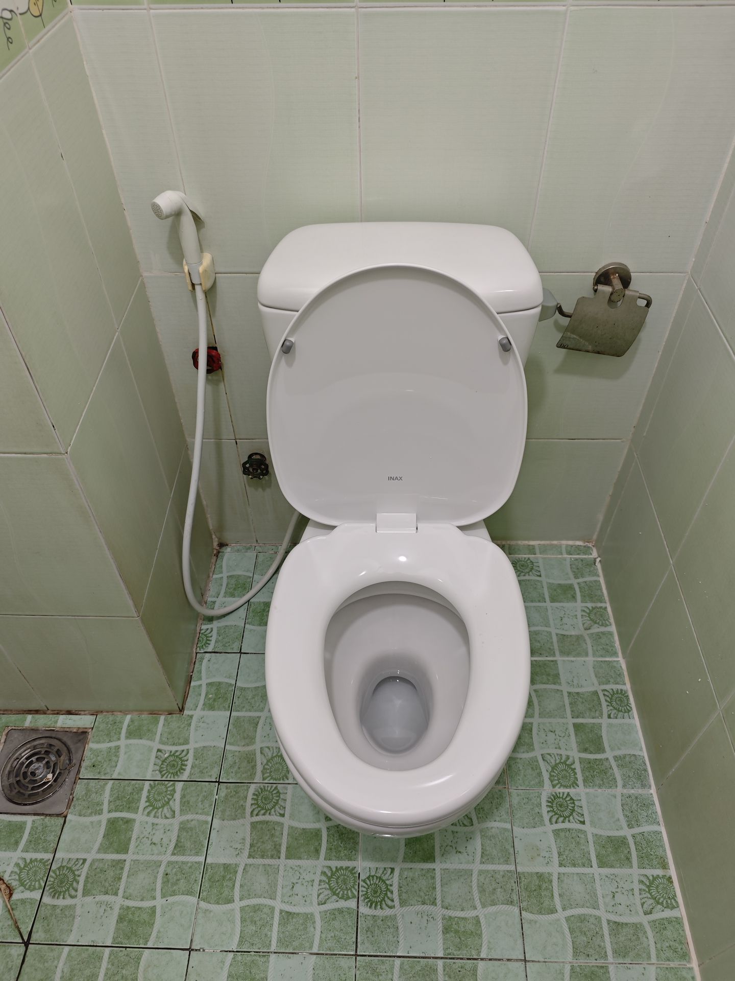 Đánh giá sản phẩm Bồn cầu 2 khối INAX C-117VA (C117VA) xả gạt nắp thường