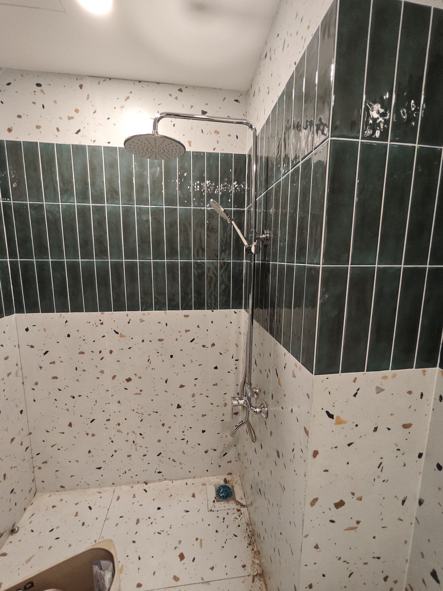 Đánh giá sản phẩm Sen cây tắm đứng nóng lạnh JOMOO 36632-146/1C-I011