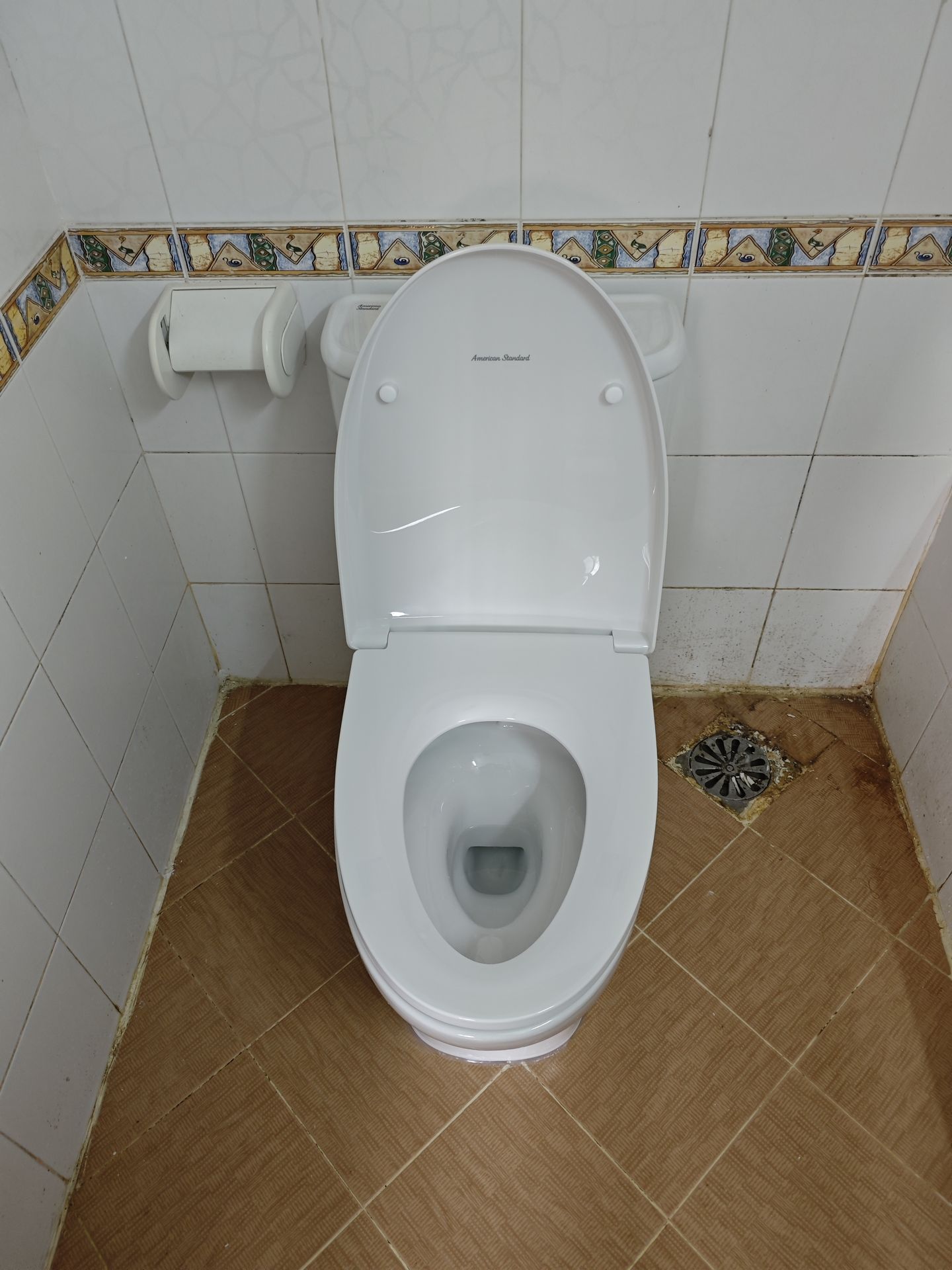 Đánh giá sản phẩm Bồn cầu 2 khối American Standard VF-2162 (VF2162) nắp êm dòng Loven