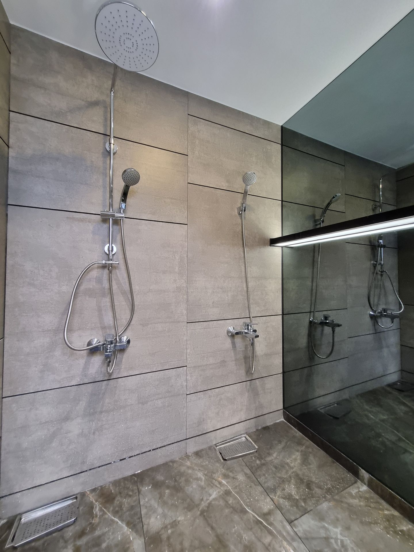 Đánh giá sản phẩm Sen cây tắm đứng Caesar BS125