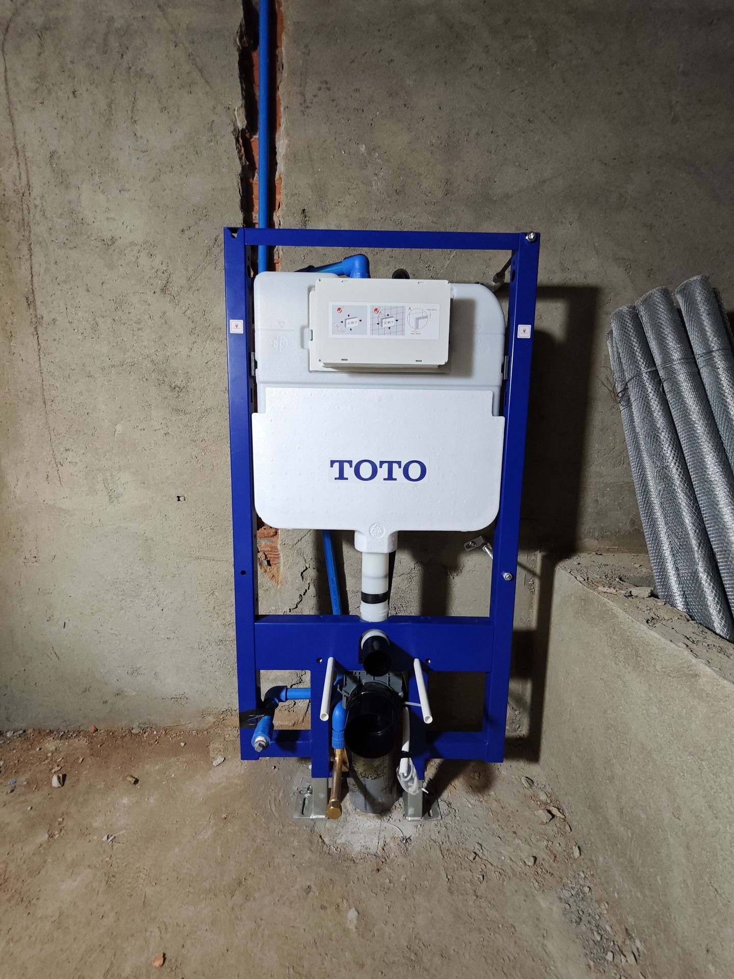 Đánh giá sản phẩm Bồn cầu treo tường nắp điện tử S7 (giấu dây) xả tự động TOTO CW812REA TCF47360GAA WH172AAT TCA546 MB175M