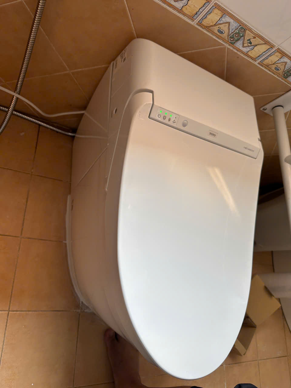 Đánh giá sản phẩm Bồn cầu thông minh Neorest DH TOTO CS988VT TCF9575Z T53P100VR