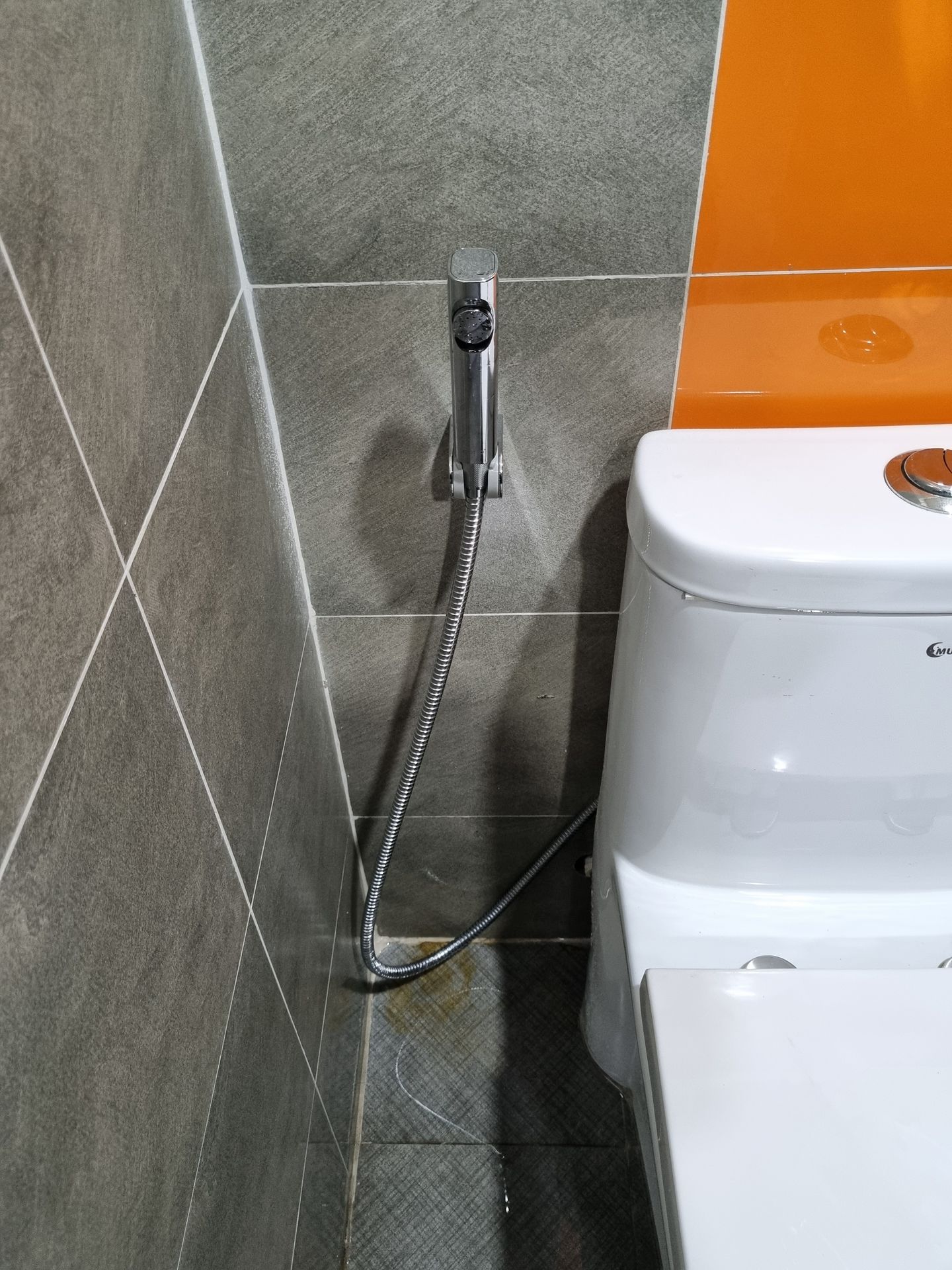 Đánh giá sản phẩm Vòi xịt vệ sinh COTTO CT9911#CR(HM)