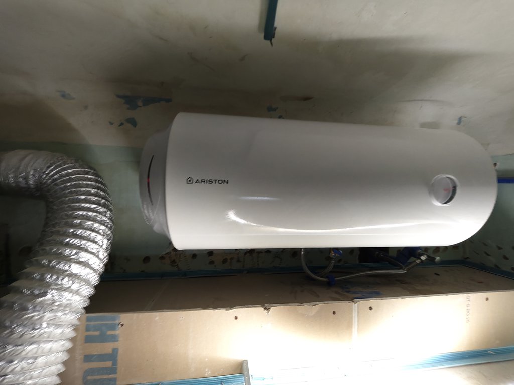 Đánh giá sản phẩm Máy nước nóng gián tiếp Pro R Ariston ngang/ đứng