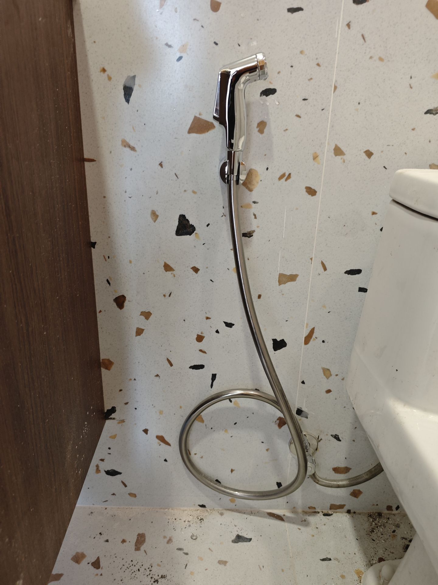 Đánh giá sản phẩm Vòi xịt vệ sinh INAX CFV-105MP (CFV105MP)