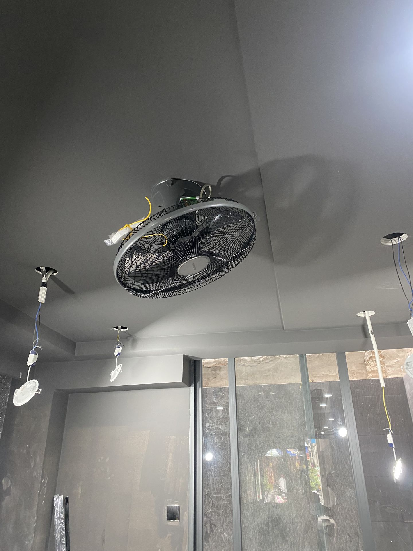 Đánh giá sản phẩm Quạt đảo trần có remote Nanoco NOF1852RC-GR