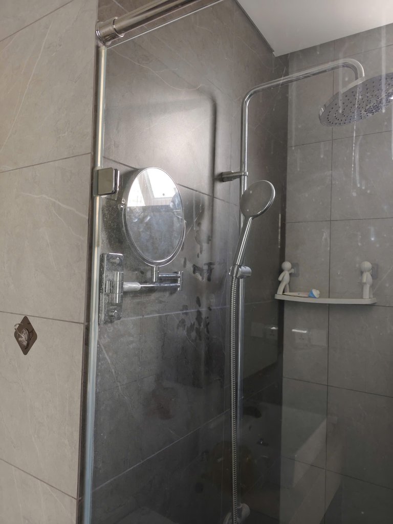 Đánh giá sản phẩm Gương trang điểm treo tường 20cm ATMOR 8030