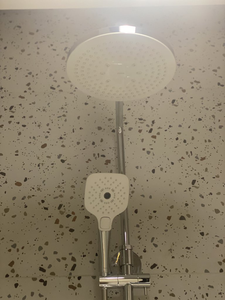 Đánh giá sản phẩm Tay sen tắm 3 chế độ TOTO TBW02006A