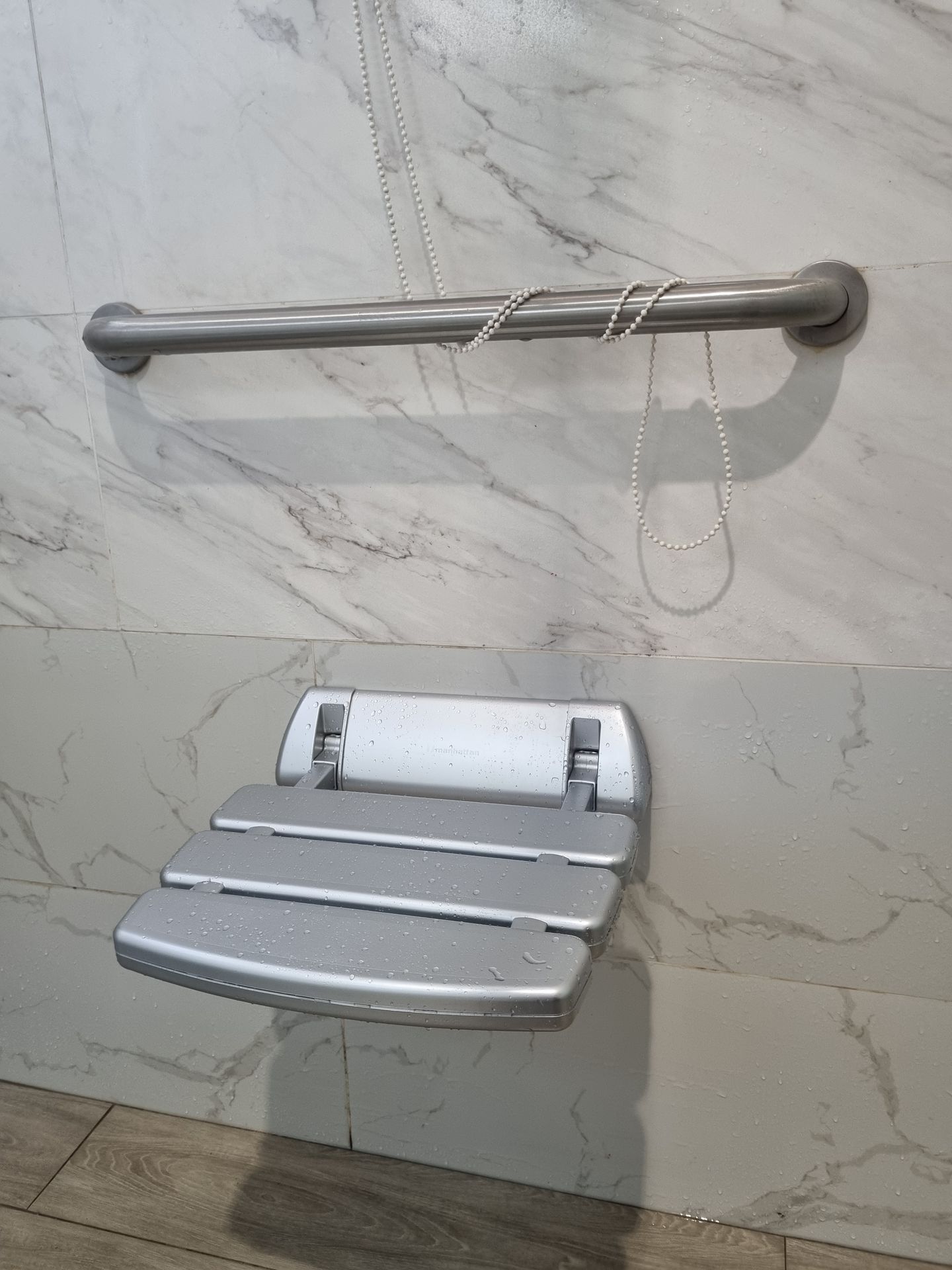 Đánh giá sản phẩm Ghế phòng tắm treo tường MANHATTAN MC-3