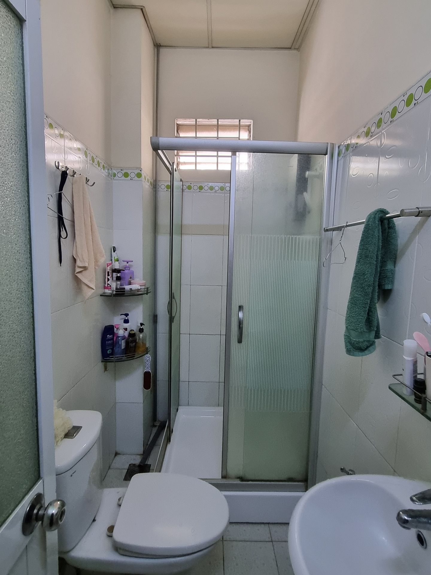 Đánh giá sản phẩm Đế phòng tắm đứng vuông 900x900cm MANHATTAN P19