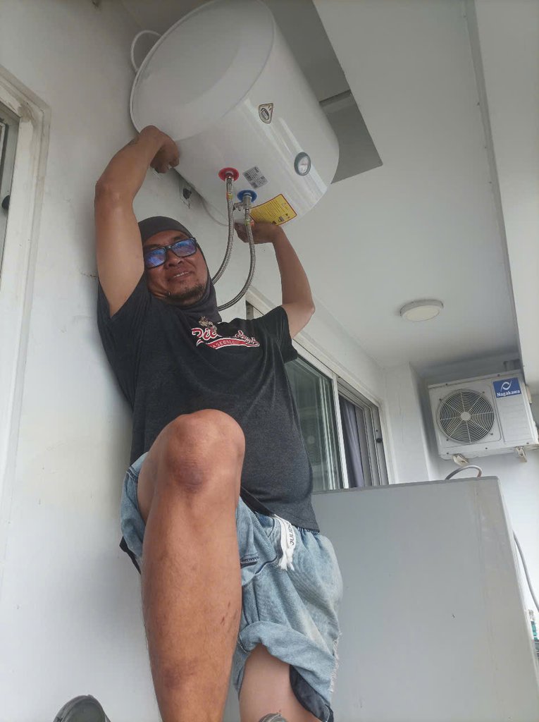 Đánh giá sản phẩm Máy Nước Nóng Gián Tiếp Aqua Ferroli