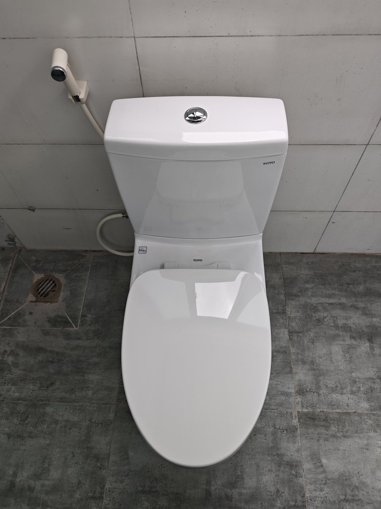 Đánh giá sản phẩm Bồn cầu 2 khối TOTO CS948DT3 nắp đóng êm TC385VS