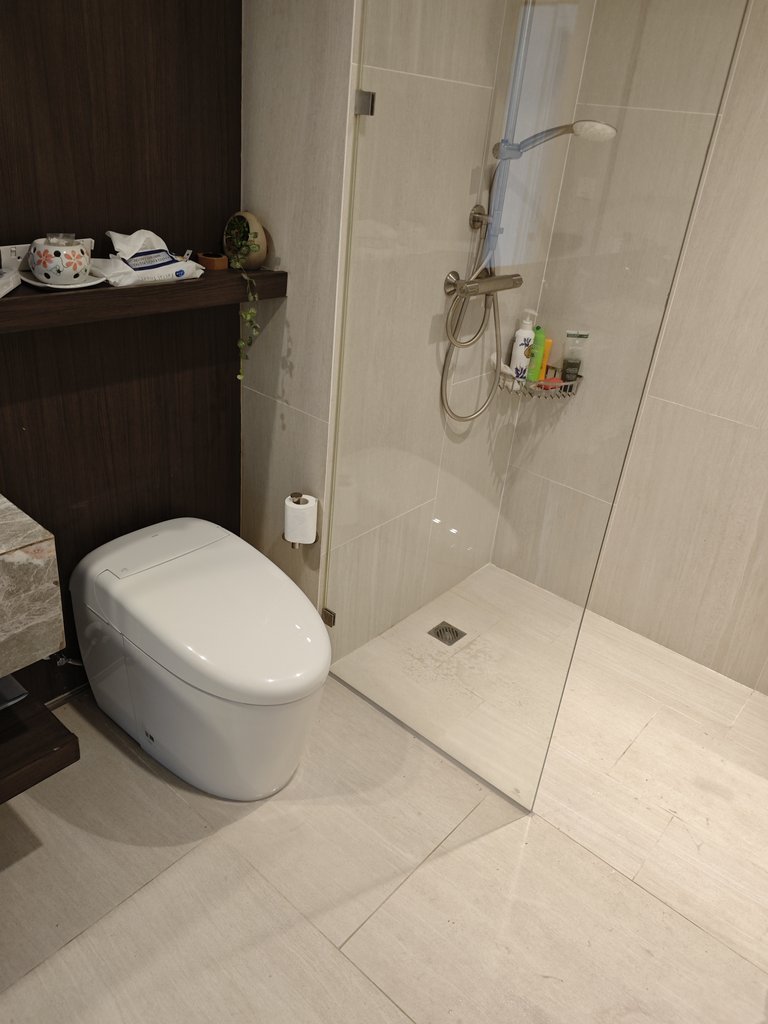 Đánh giá sản phẩm Bồn cầu thông minh Neorest RS TOTO CS921VT TCF83410GAA T53P100VR