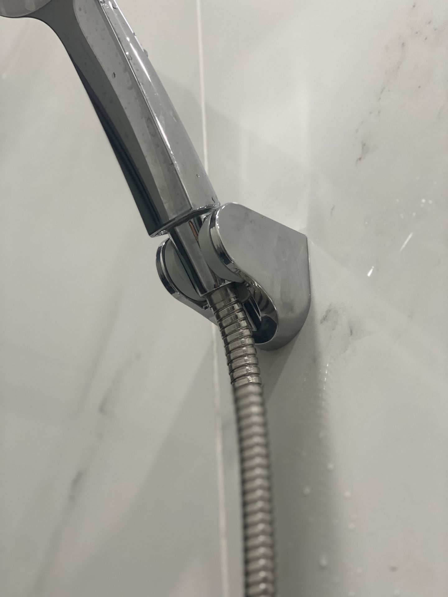 Đánh giá sản phẩm Móc cố định tay sen INAX A-8383-1-VN