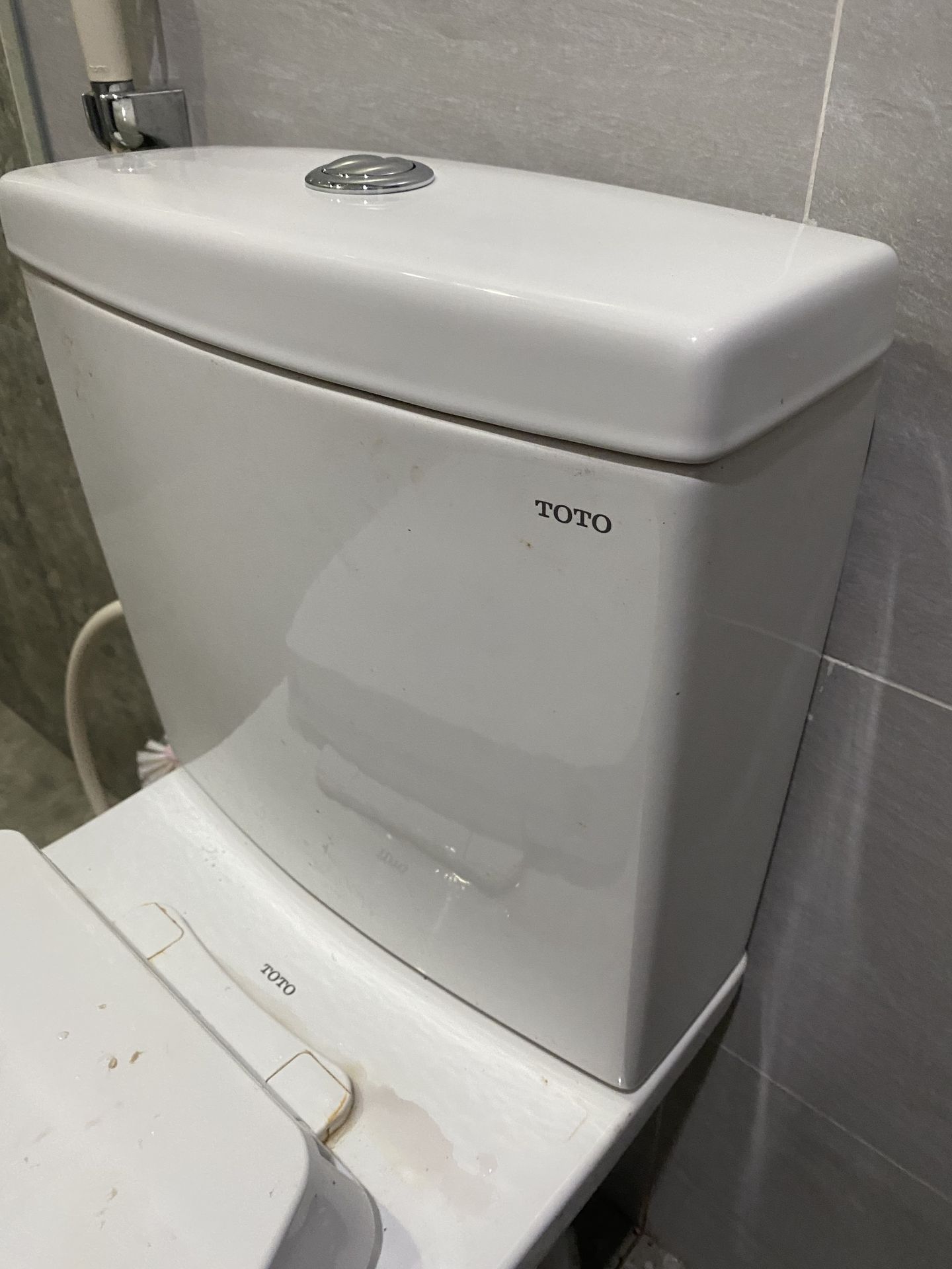 Đánh giá sản phẩm Két nước TOTO HSW320IPV#W (S948D#W, CS320D)