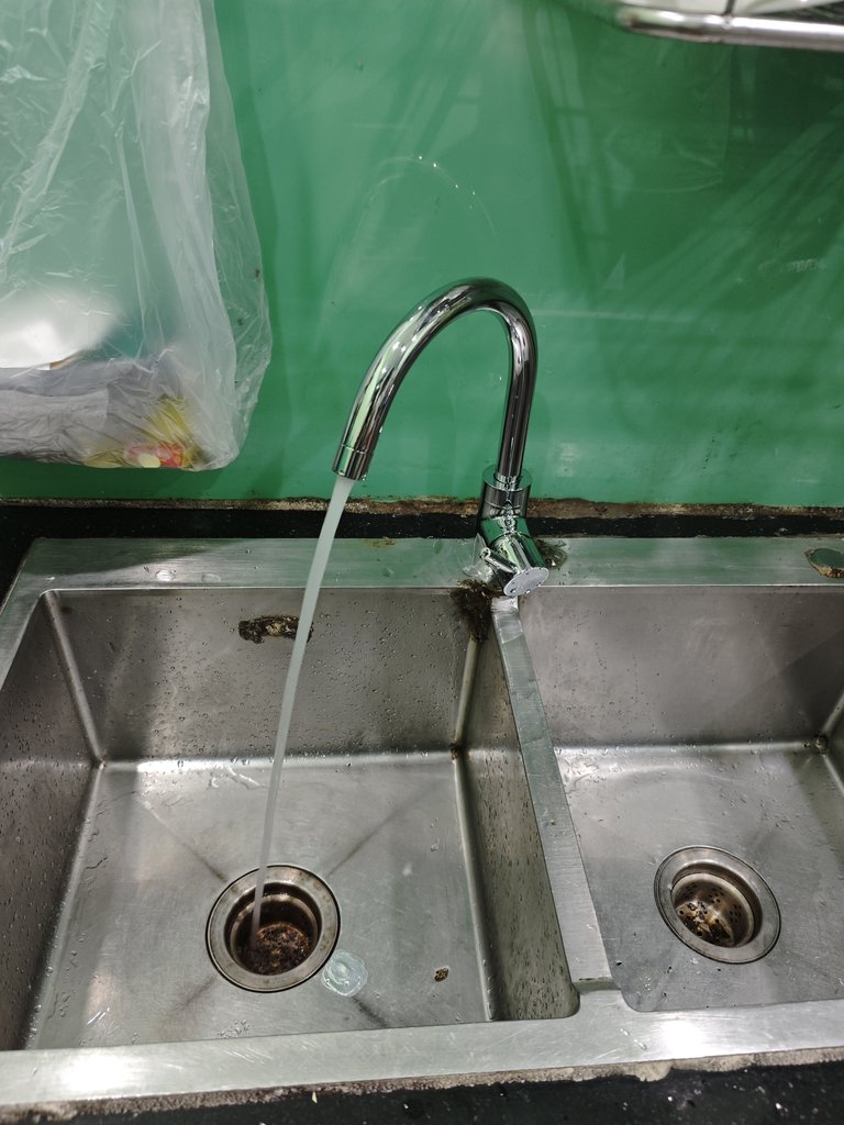 Đánh giá sản phẩm Vòi bếp nóng lạnh TOTO TX605KESBR