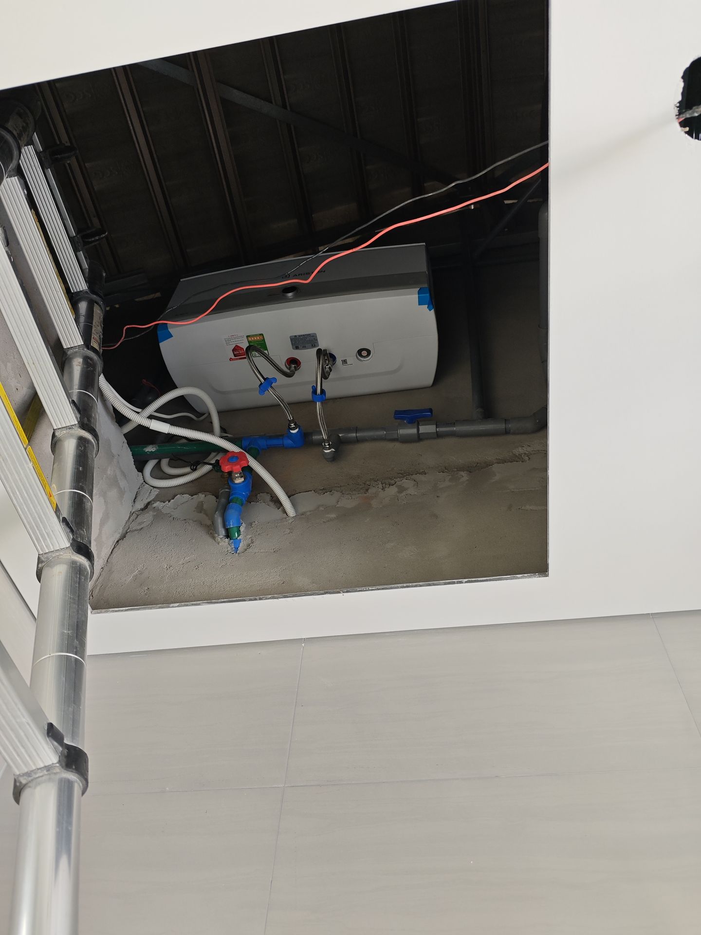 Đánh giá sản phẩm Máy nước nóng gián tiếp Slim3 R Ariston