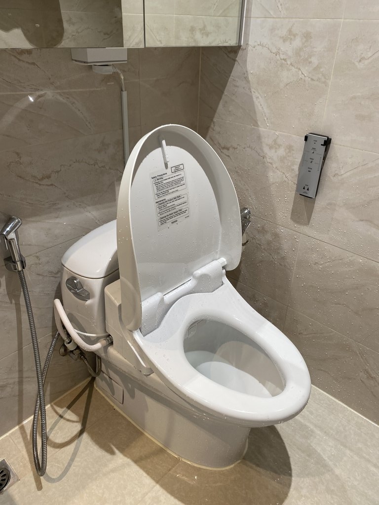 Đánh giá sản phẩm Nắp rửa điện tử Washlet TOTO TCF6531Z (W6)