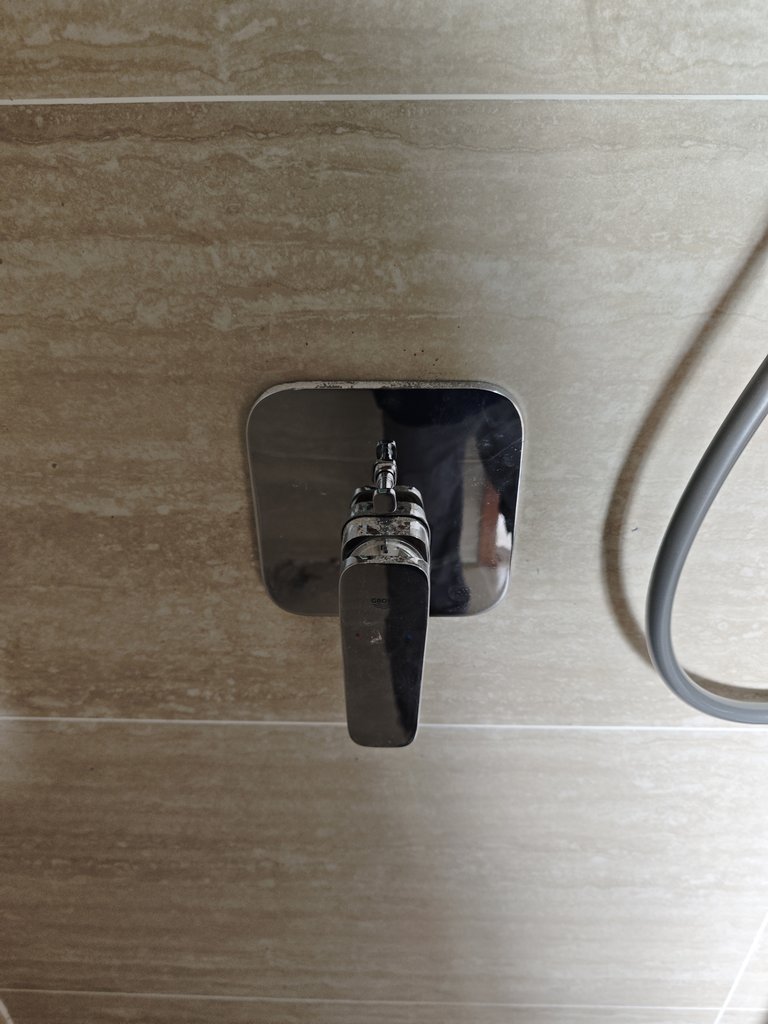Đánh giá sản phẩm Bộ sen âm tường nóng lạnh 2 đường nước Cubeo GROHE 1053360000