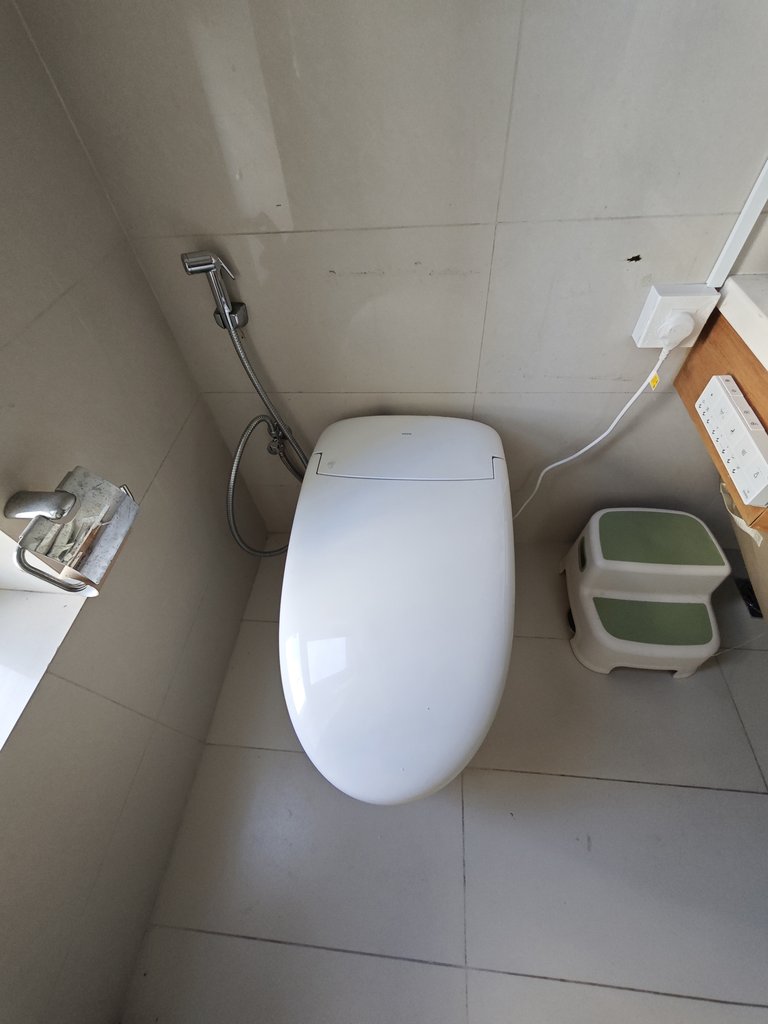 Đánh giá sản phẩm Bồn cầu thông minh Neorest RS TOTO CS921VT TCF83410GAA T53P100VR