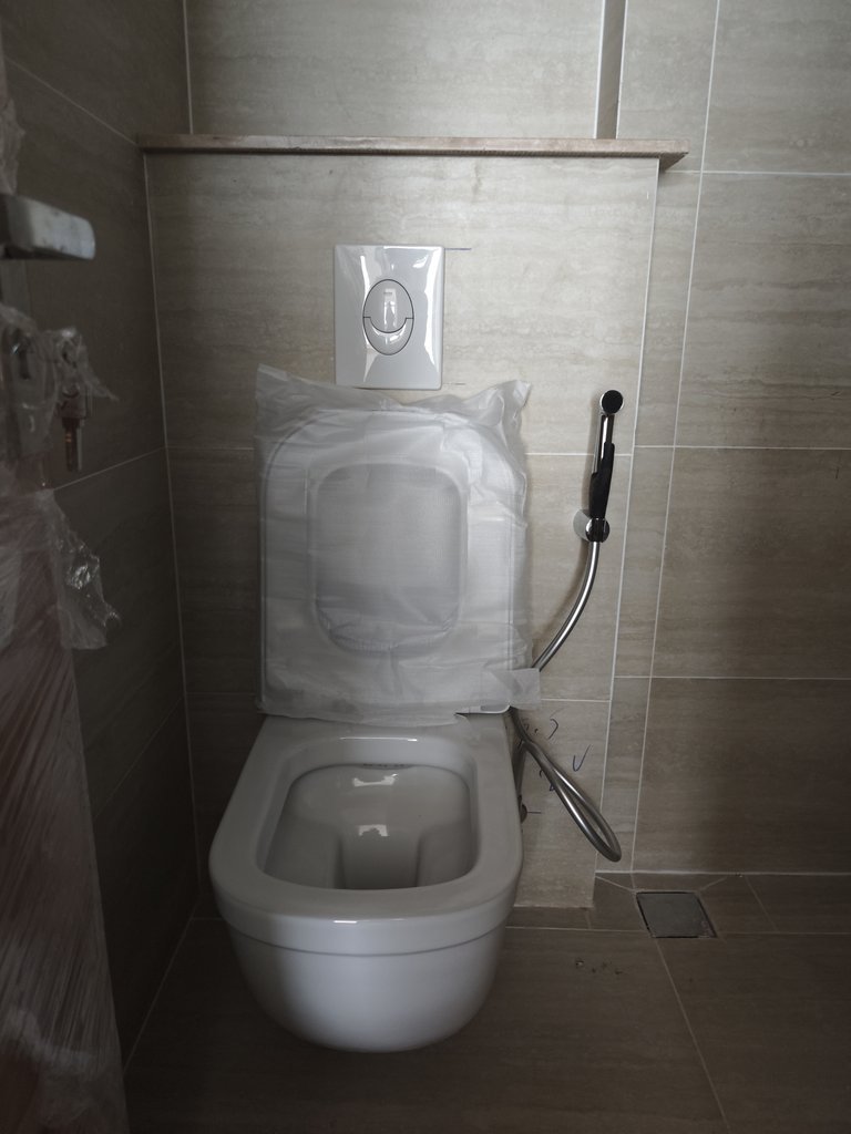 Đánh giá sản phẩm Két nước âm tường có khung 3 trong 1 GROHE 38722001