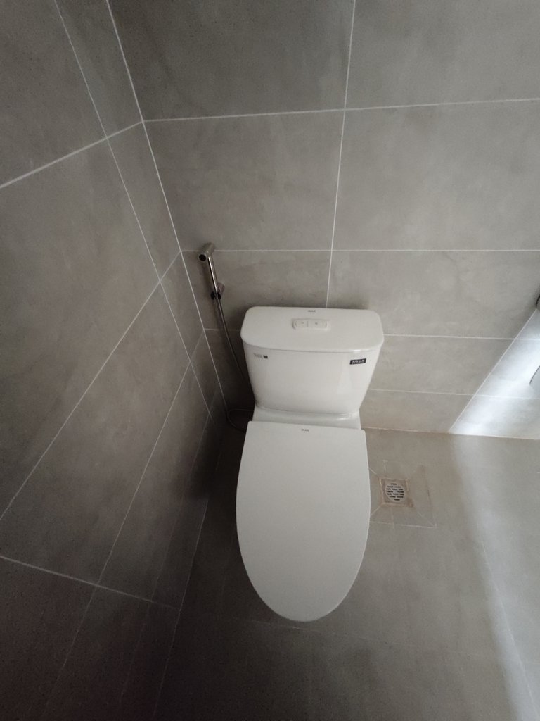 Đánh giá sản phẩm Bồn cầu 2 khối INAX AC-602VN (AC602VN) nắp đóng êm