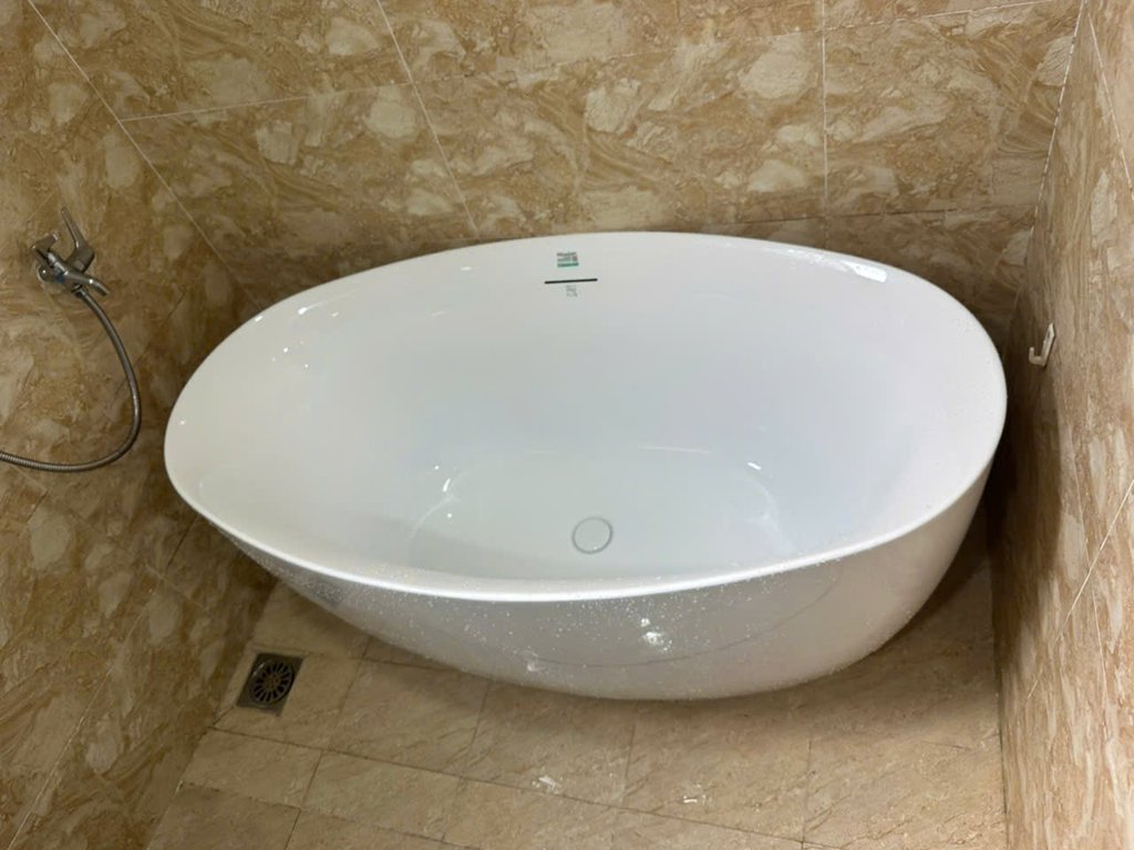 Đánh giá sản phẩm Bồn tắm đặt sàn 1.3m MOWOEN MW8227P–130