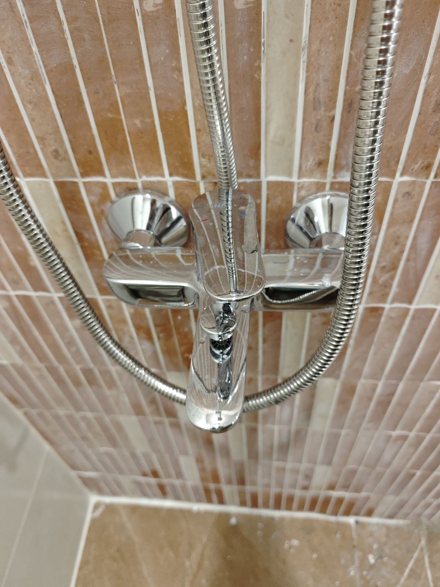 Đánh giá sản phẩm Bộ sen cây tắm nóng lạnh INAX BFV-1405S (BFV1405S)