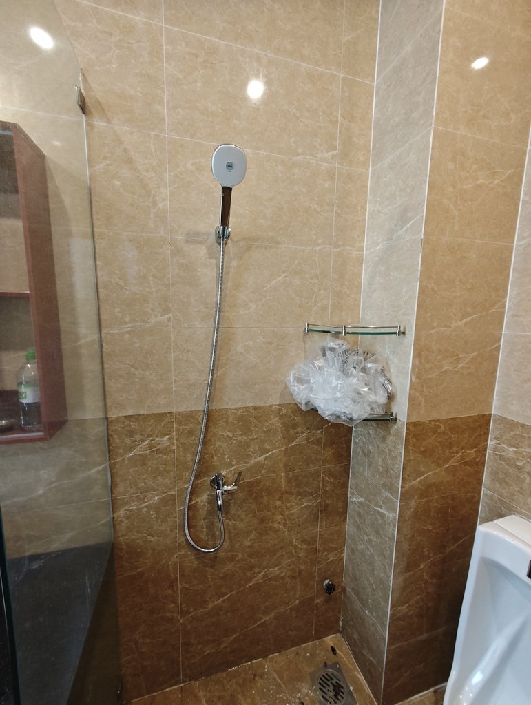 Đánh giá sản phẩm Bộ vòi sen tắm lạnh INAX BFV-17-8C (BFV178C)
