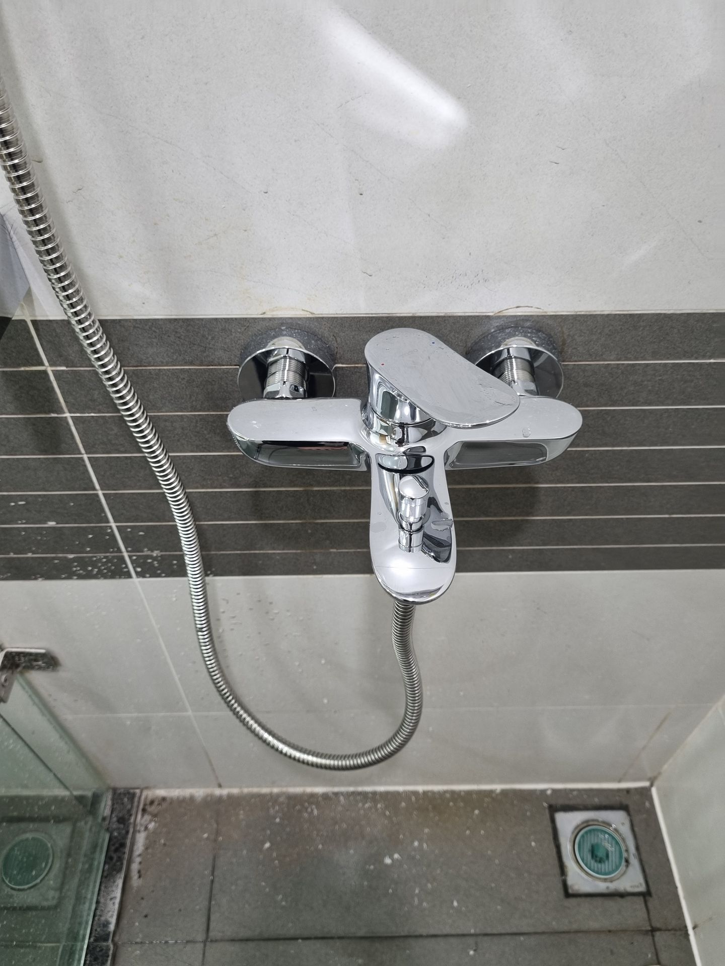 Đánh giá sản phẩm Bộ sen tắm nóng lạnh TOTO TBG01302VA TBW07009A (3 chế độ)