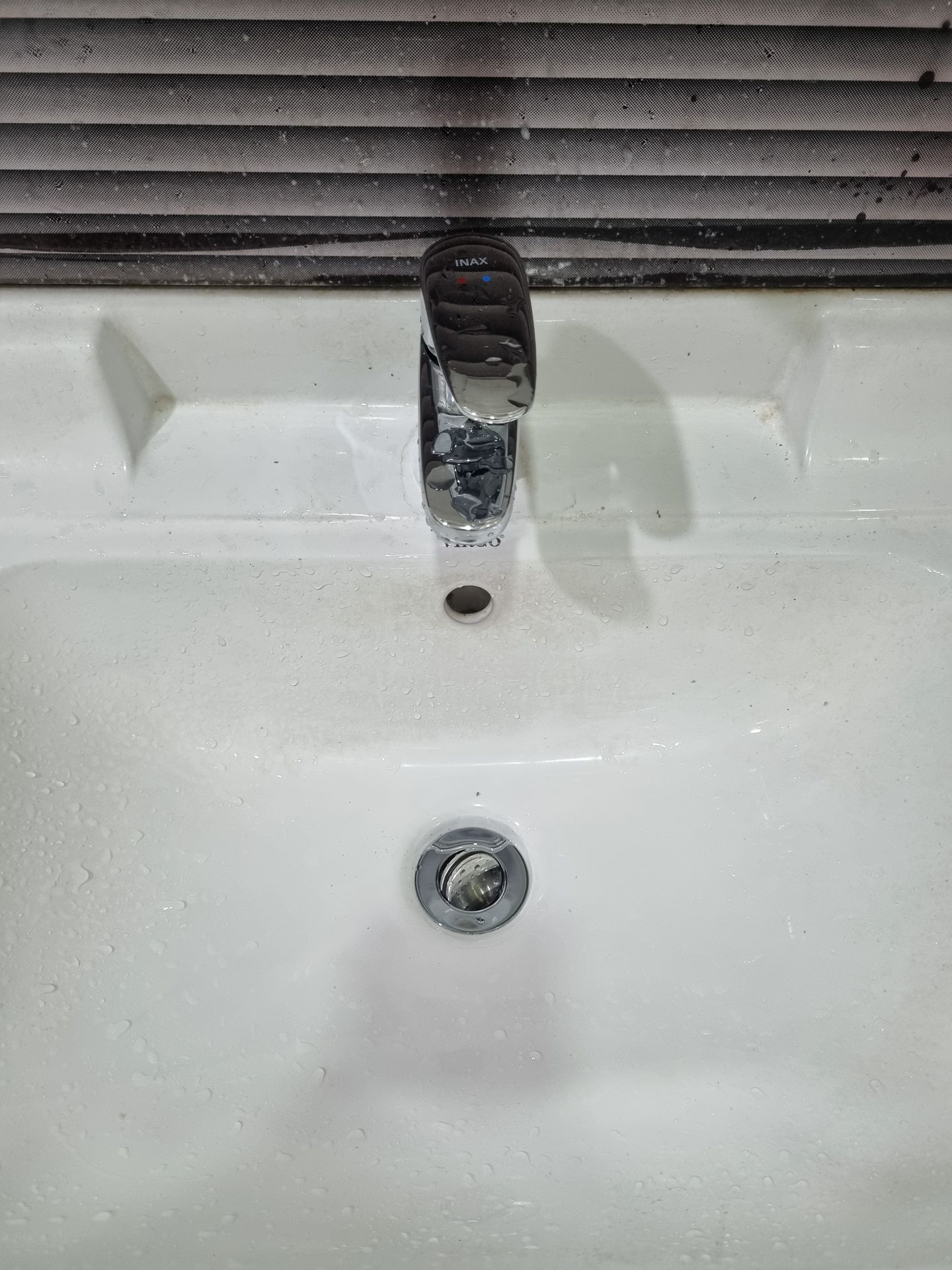 Đánh giá sản phẩm Vòi chậu lavabo nóng lạnh INAX LFV-1112S (LFV1112S)