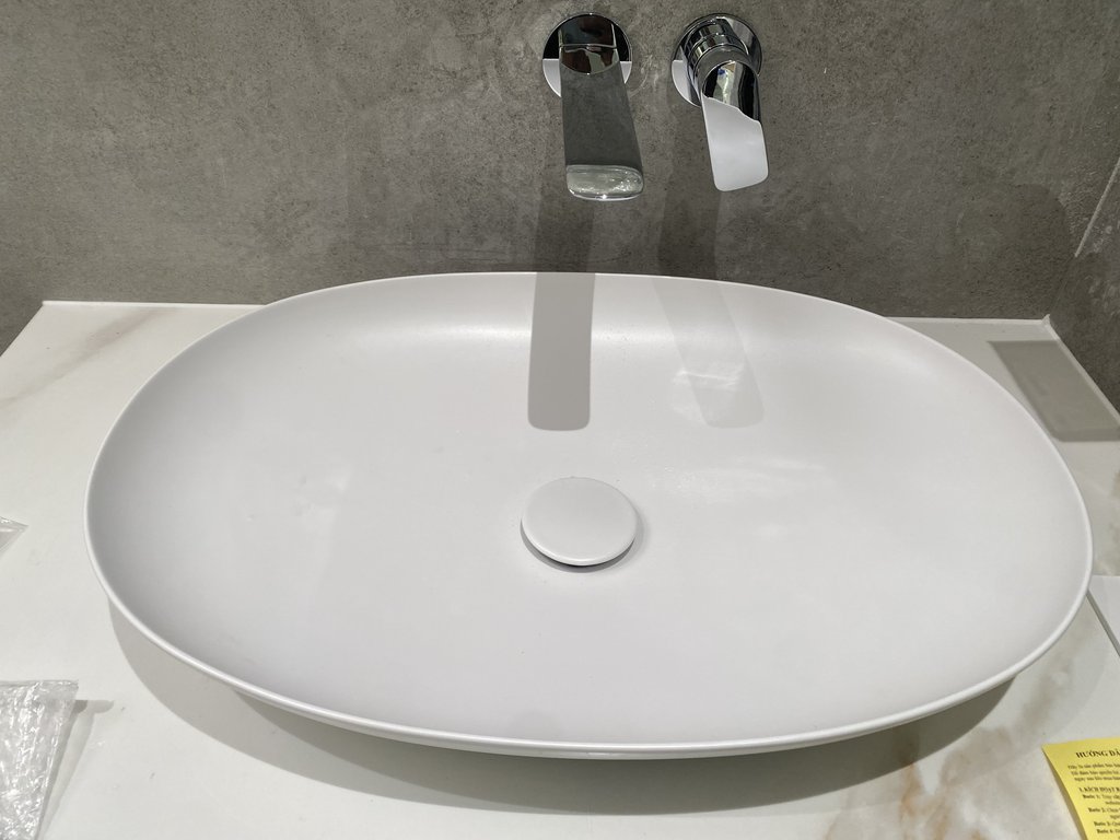 Đánh giá sản phẩm Vòi lavabo nóng lạnh gắn tường GA TOTO TLG04310BB