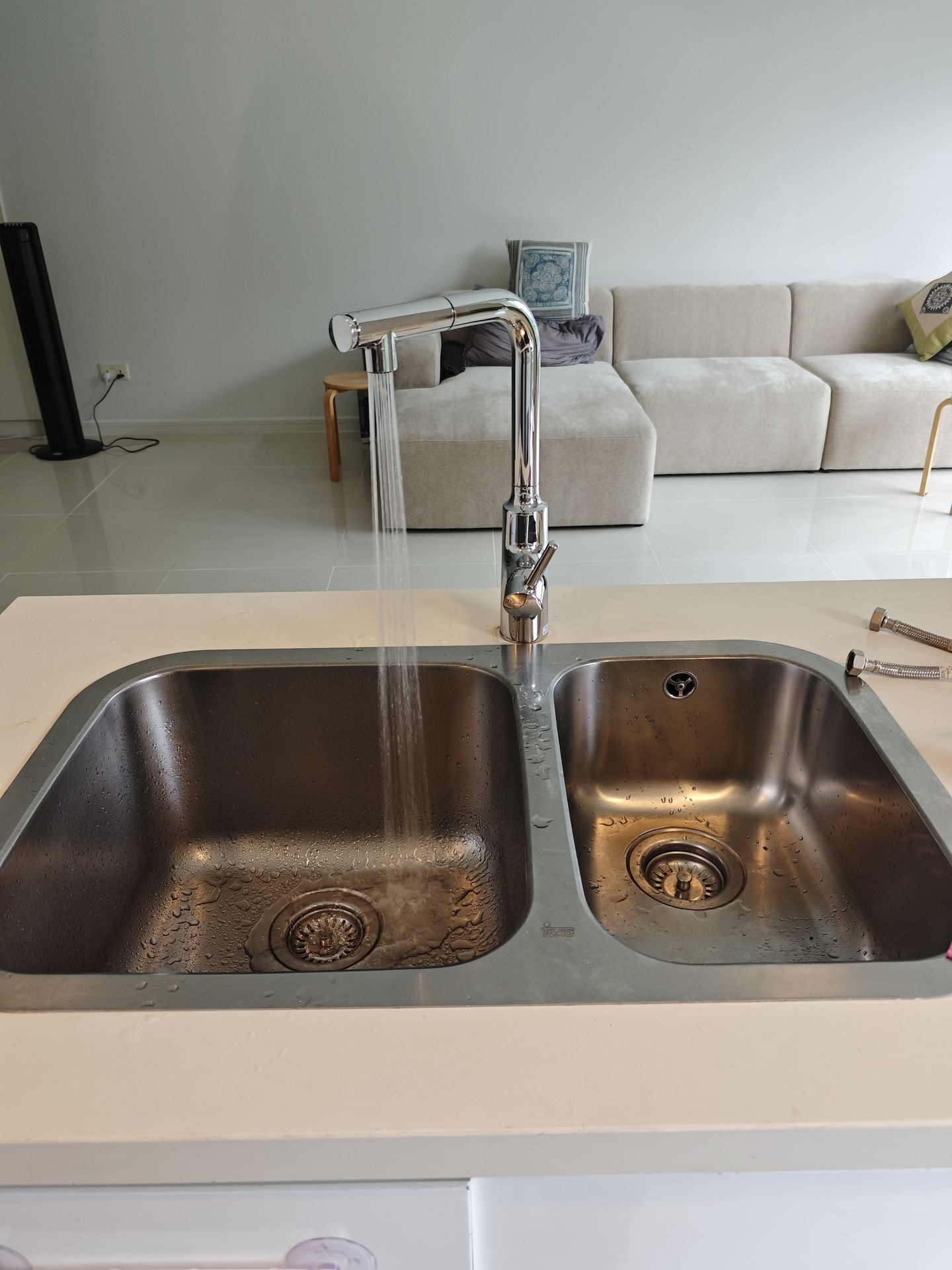 Đánh giá sản phẩm Vòi bếp dây rút nóng lạnh INAX SFV-907SX (SFV907SX)