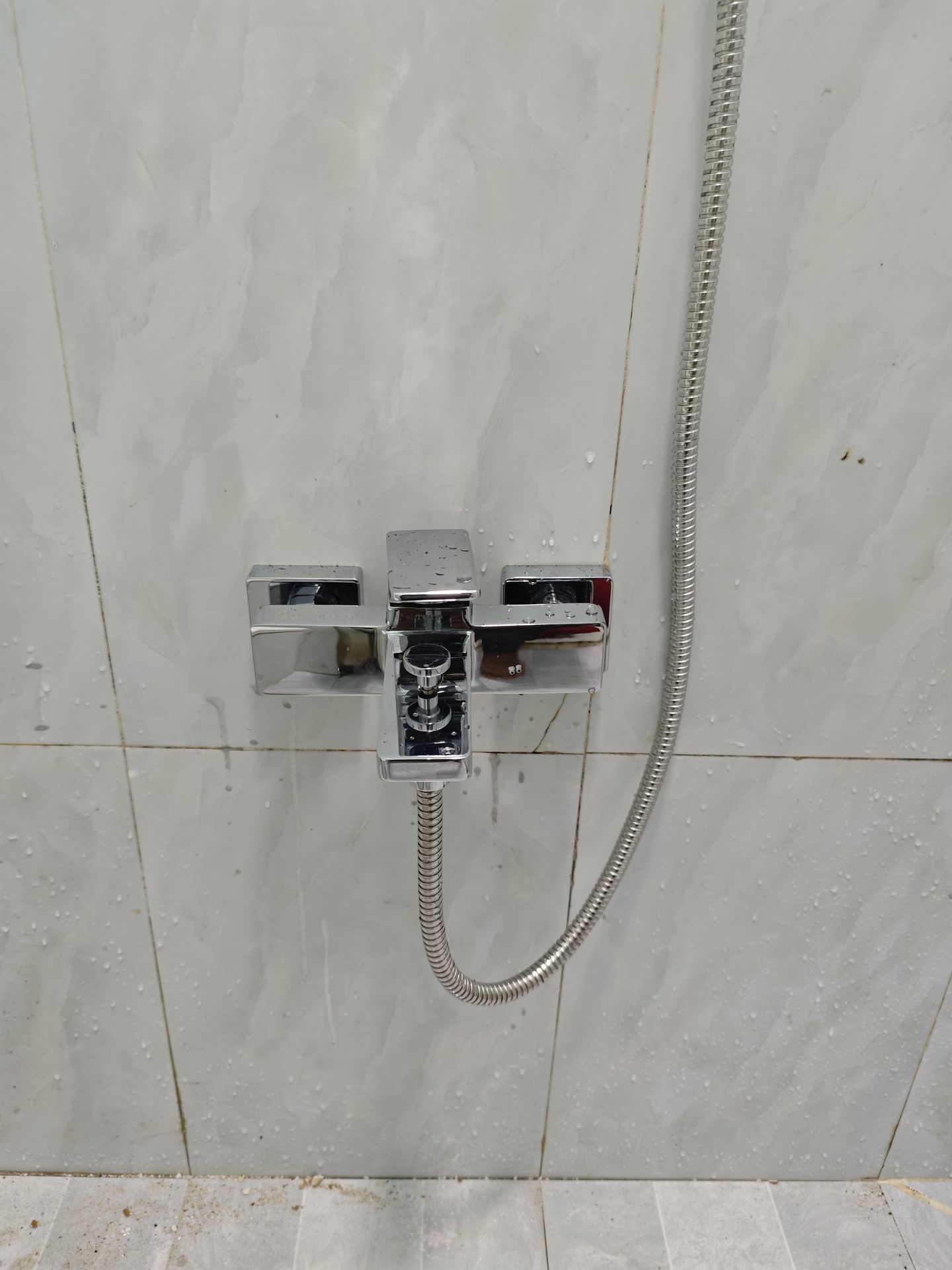 Đánh giá sản phẩm Củ sen tắm nóng lạnh TOTO TVSM110RUR