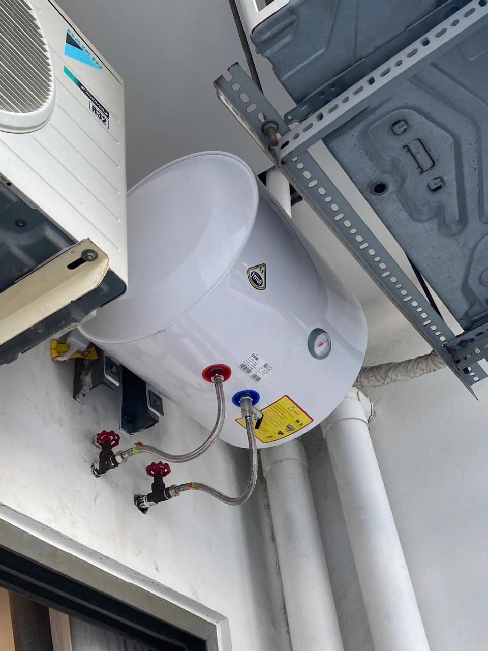 Đánh giá sản phẩm Máy Nước Nóng Gián Tiếp Aqua Ferroli