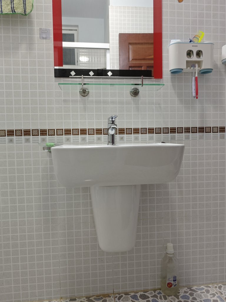 Đánh giá sản phẩm Chân chậu lavabo lửng INAX L-298VC (L298VC)