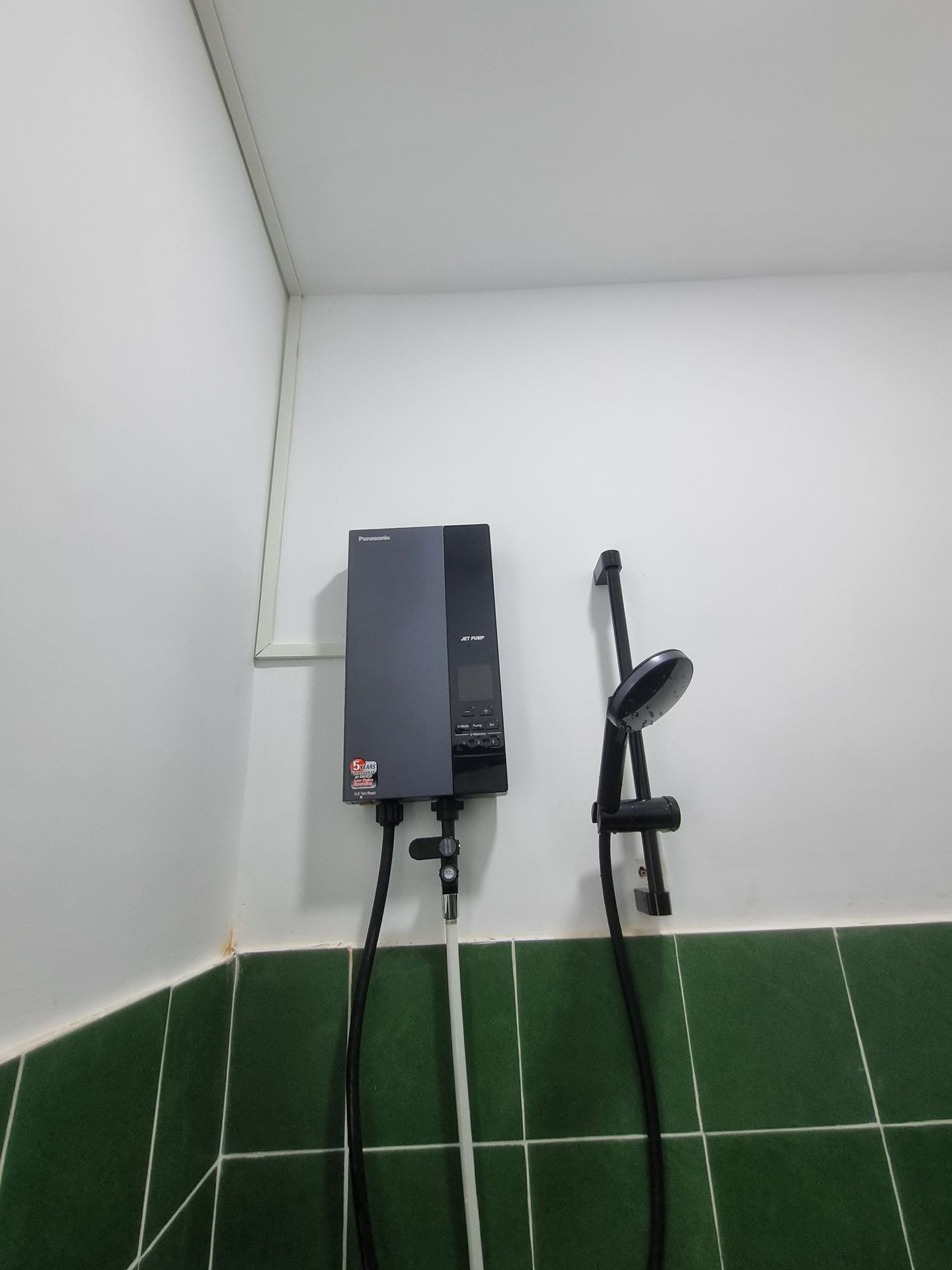 Đánh giá sản phẩm Máy nước nóng trực tiếp Panasonic 4.5 kW DH-4UDP1VZ