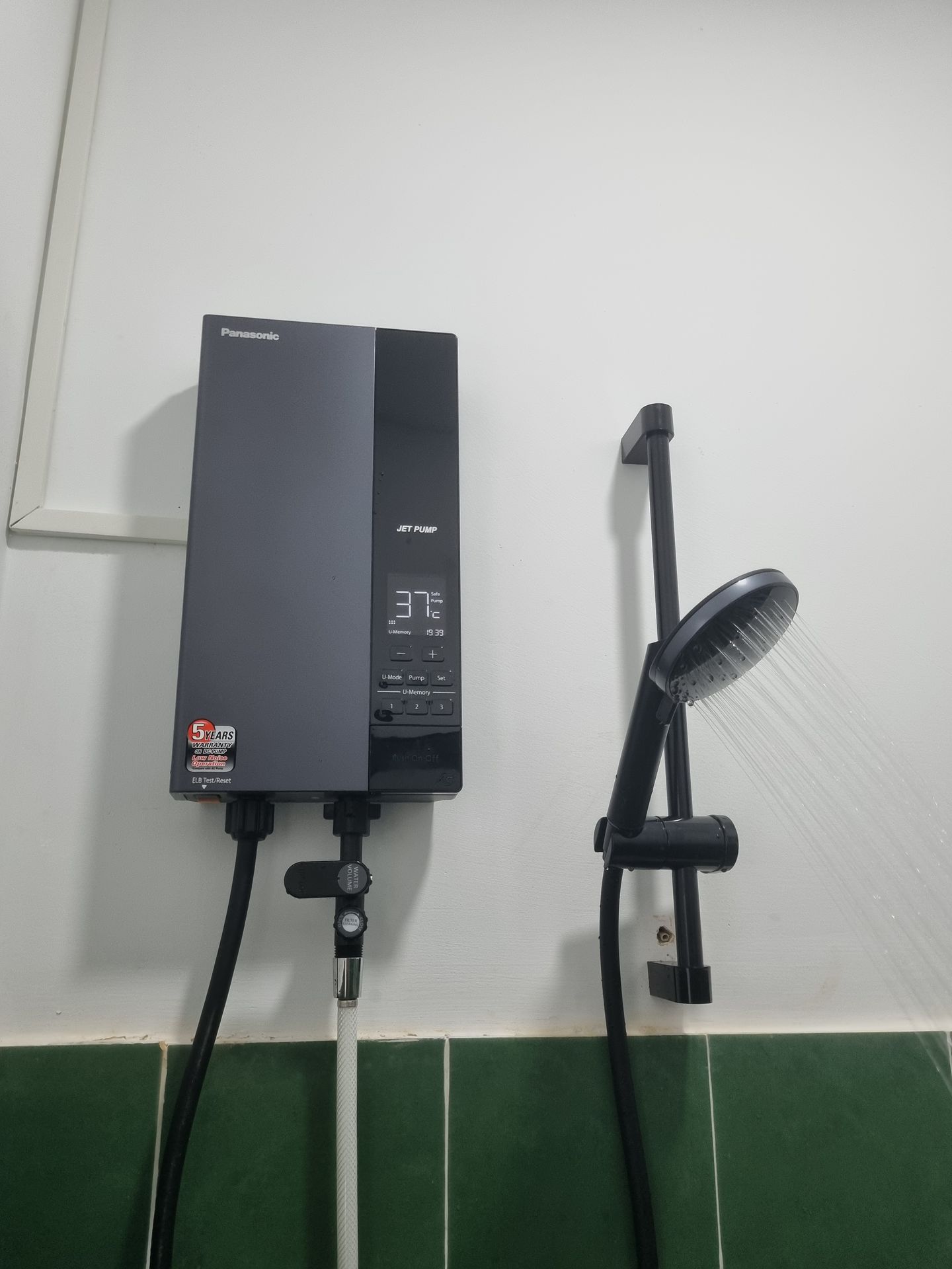 Đánh giá sản phẩm Máy nước nóng trực tiếp Panasonic 4.5 kW DH-4UDP1VZ