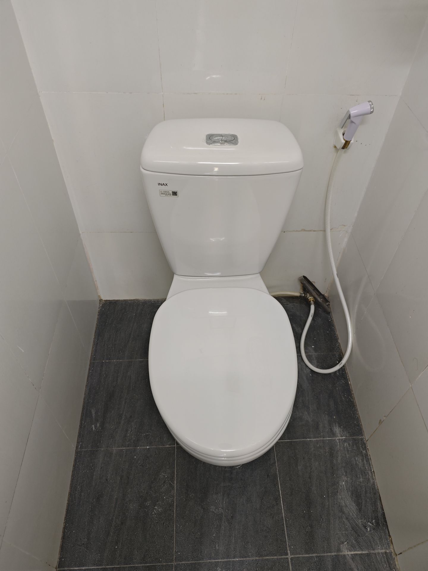 Đánh giá sản phẩm Bồn cầu 2 khối INAX C-108VA (C108VA) xả nhấn nắp thường