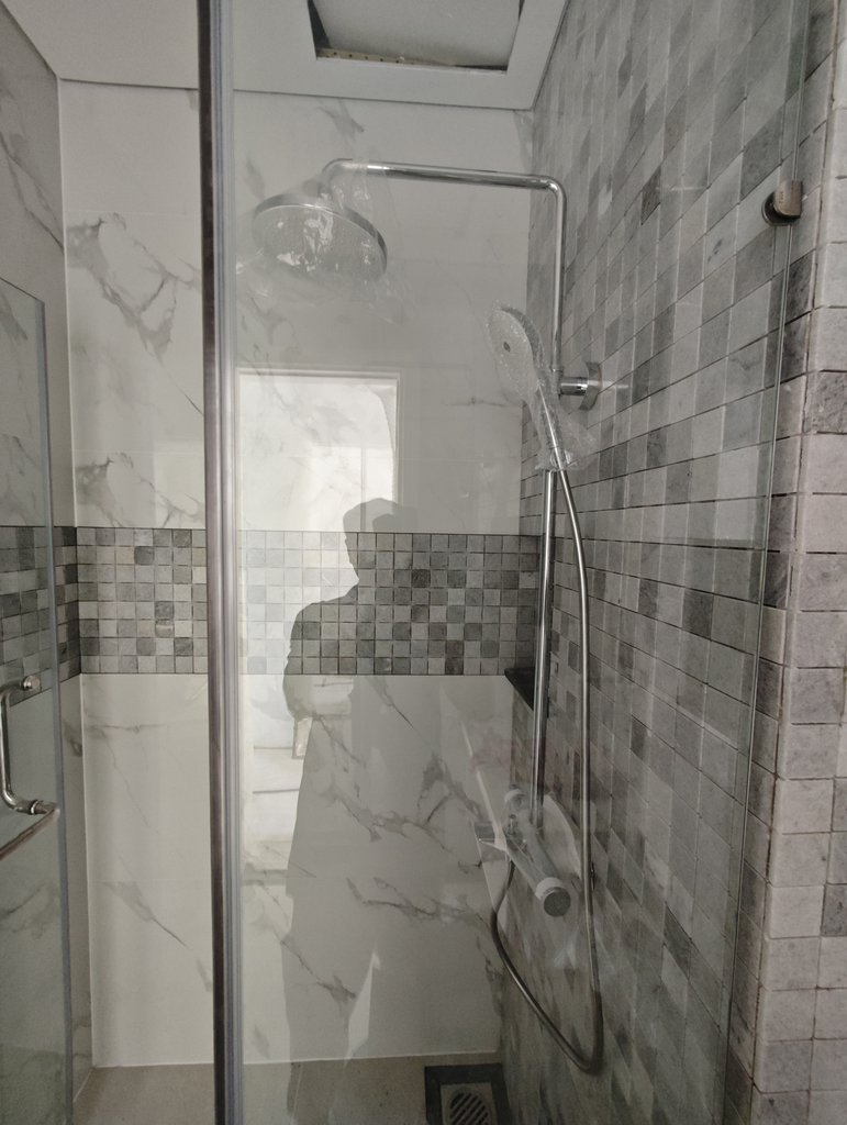 Đánh giá sản phẩm Sen cây nhiệt độ TOTO TBW01401AA dòng G kèm vòi xả bồn