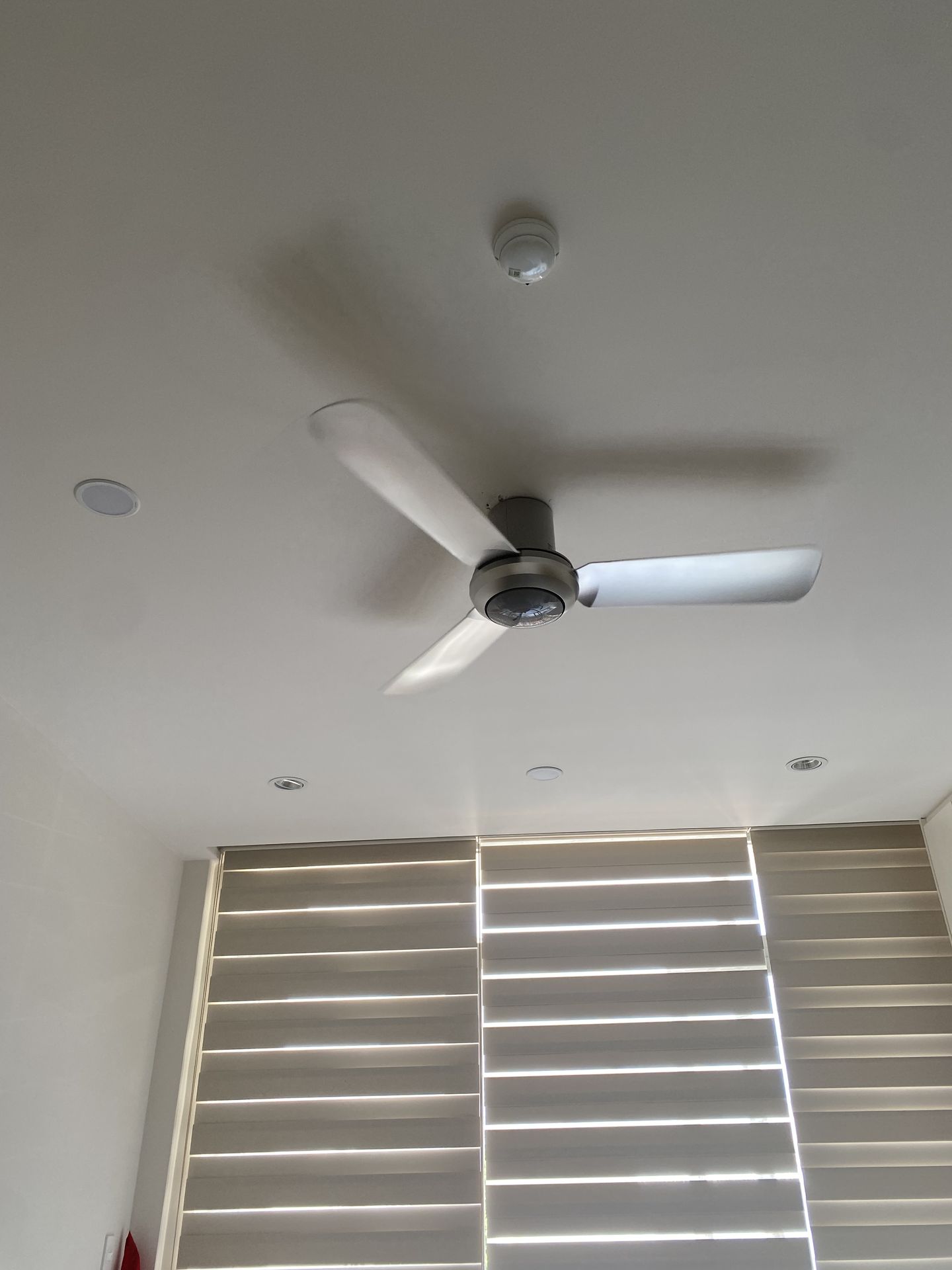 Đánh giá sản phẩm Quạt trần 3 cánh có điều khiển từ xa Panasonic F-48CZL